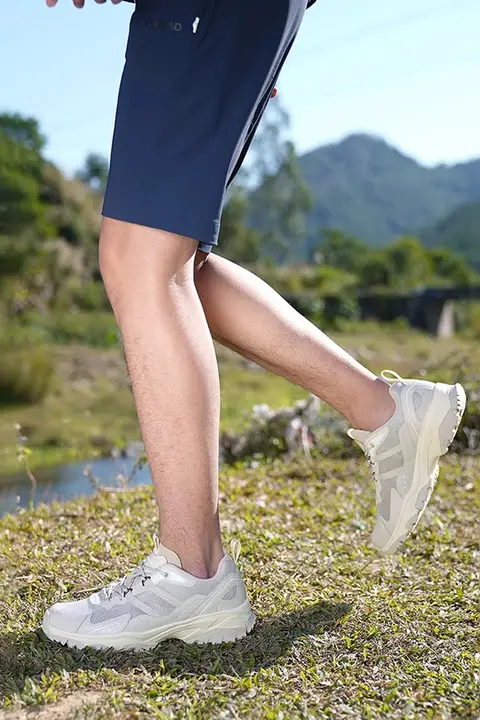 防滑デザインのメンズ夏用アウトドア透湿登山靴【カジュアル・ハイキング用】