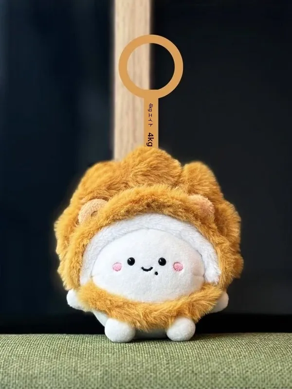 可愛いライオンのぬいぐるみキーホルダー：バッグチャームとしての実用性とデザインのバランス