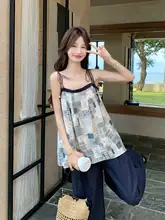 感漂うチェック柄キャミソールとワイドパンツの夏用コーディネート（セットアップ対応）