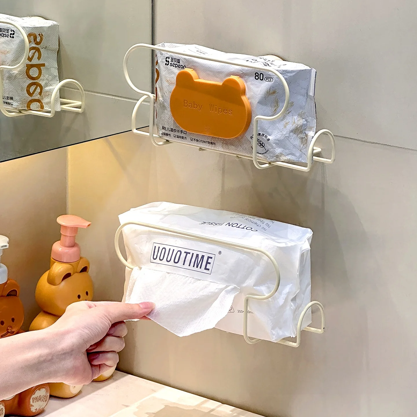 洗面タオル収納ボックス：壁掛け式トイレ用ホルダーの実用性と設置ガイド