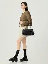 レトロサテン仕上げのボーリングバッグ【ショルダー＆ハンドバッグ】