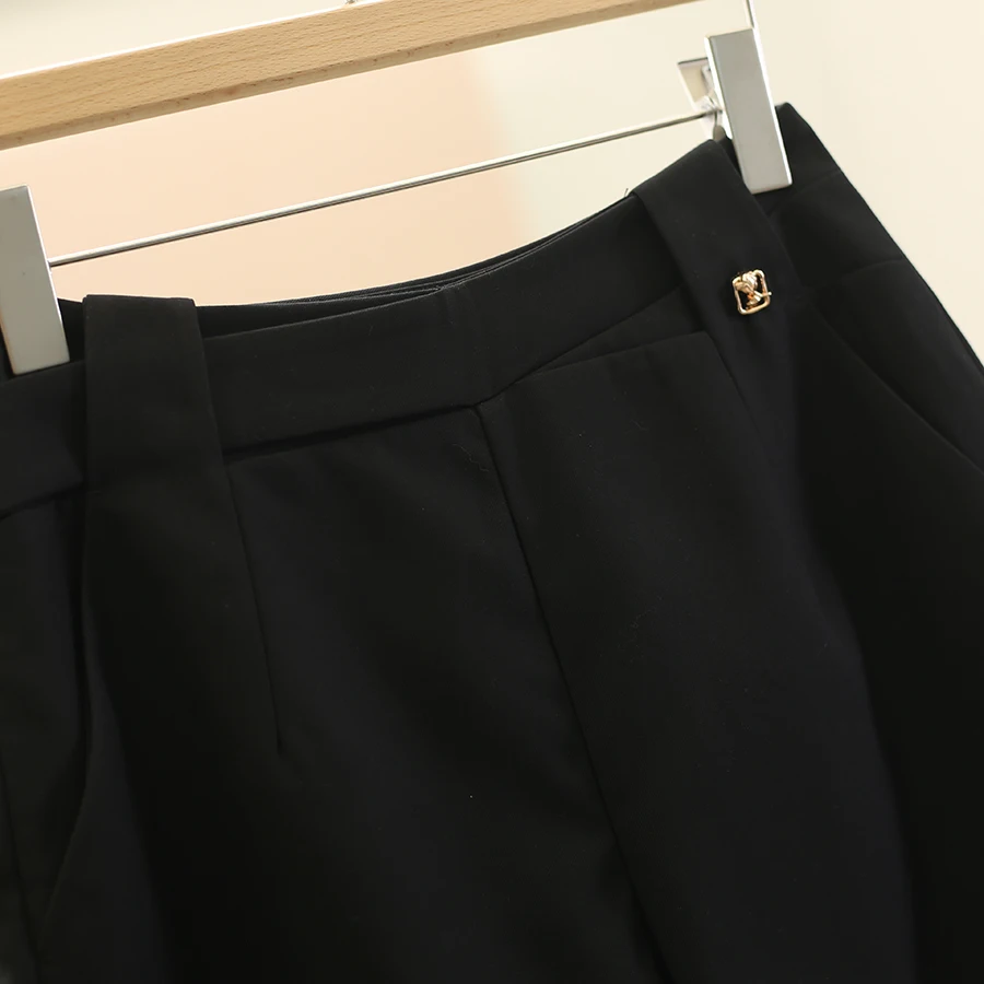 韓国風ハイウエストワイドレッグパンツ：短パンとしての実用性とスタイルのバランス