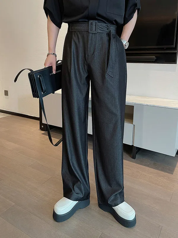 ワイドレッグパンツの着こなし：直筒デザインとドレープ感で旬のカジュアルスタイルを実現