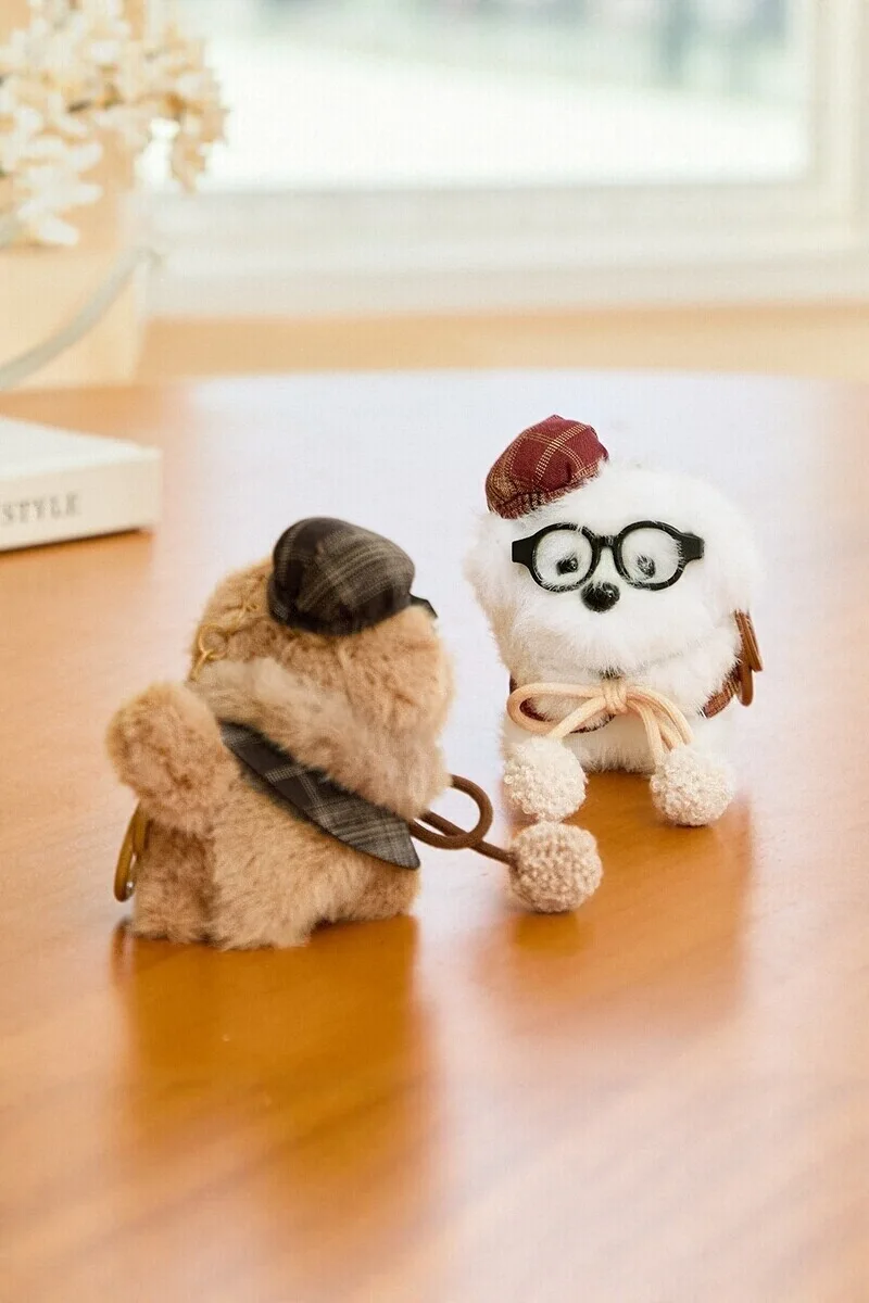 メガネをかけた犬のぬいぐるみキーホルダー【ファッションアクセサリー・贈り物に最適】