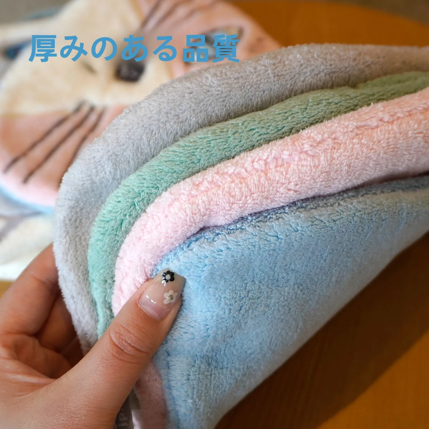 刺繍入りハンドタオル：超吸水性と柔らかさを実現する日常使いの理想品