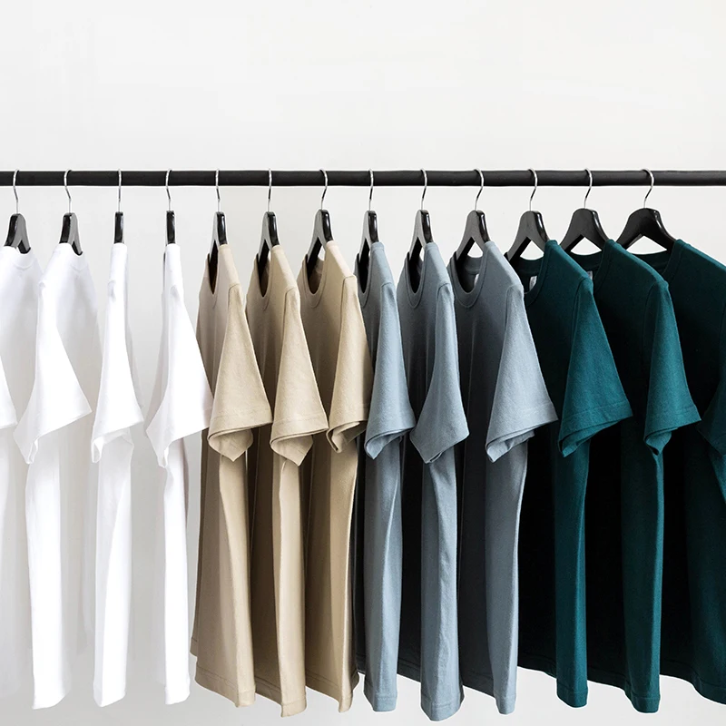 シンプルなTシャツを選ぶべきタイミングは？