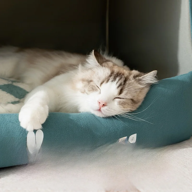 冬にぴったりの保温半閉じ式猫ベッド：季節別使用における暖かさと安心感の実証