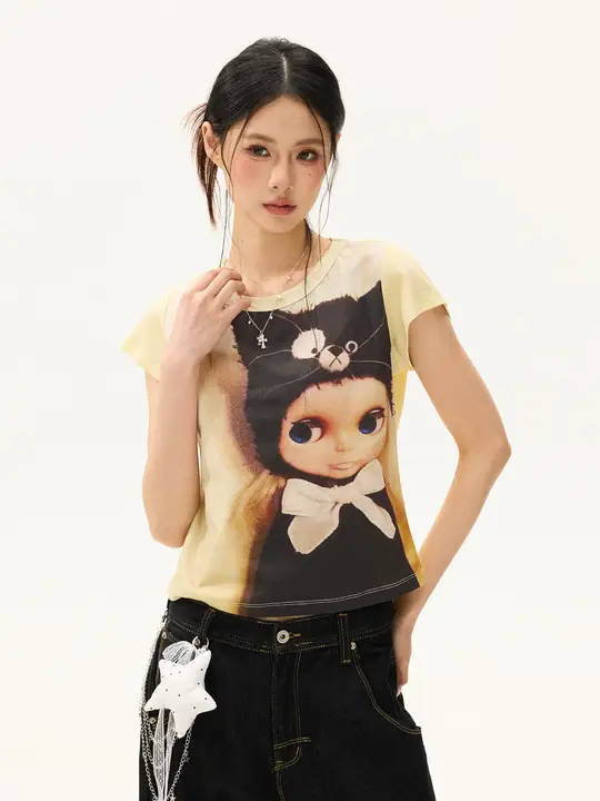 アメリカンカートゥーンプリントの涼感Tシャツ【女性用・フリル袖・ラウンドネック・スリムフィット】