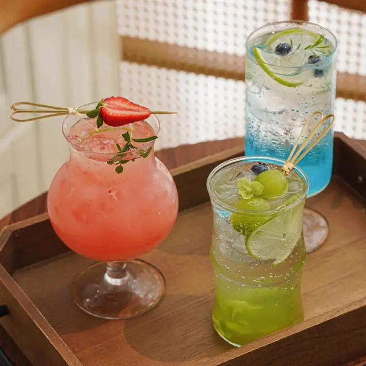おしゃれなガラスジュースカップ【飲み物・カクテル・フルーツティー用】