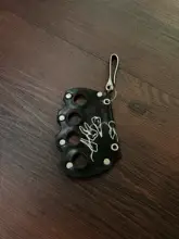 キーホルダー 本革 手刺繍 ナックルモチーフ ウエストチャーム バッグチャーム アクセサリー