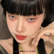 自然な防水アイライナー【極細・持続力抜群・初心者向け】
