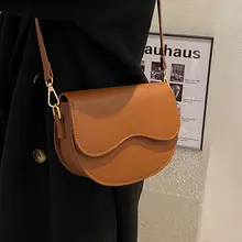 ヴィンテージ風 ショルダーバッグ【おしゃれで多用途・斜め掛け・ハーネスデザイン】