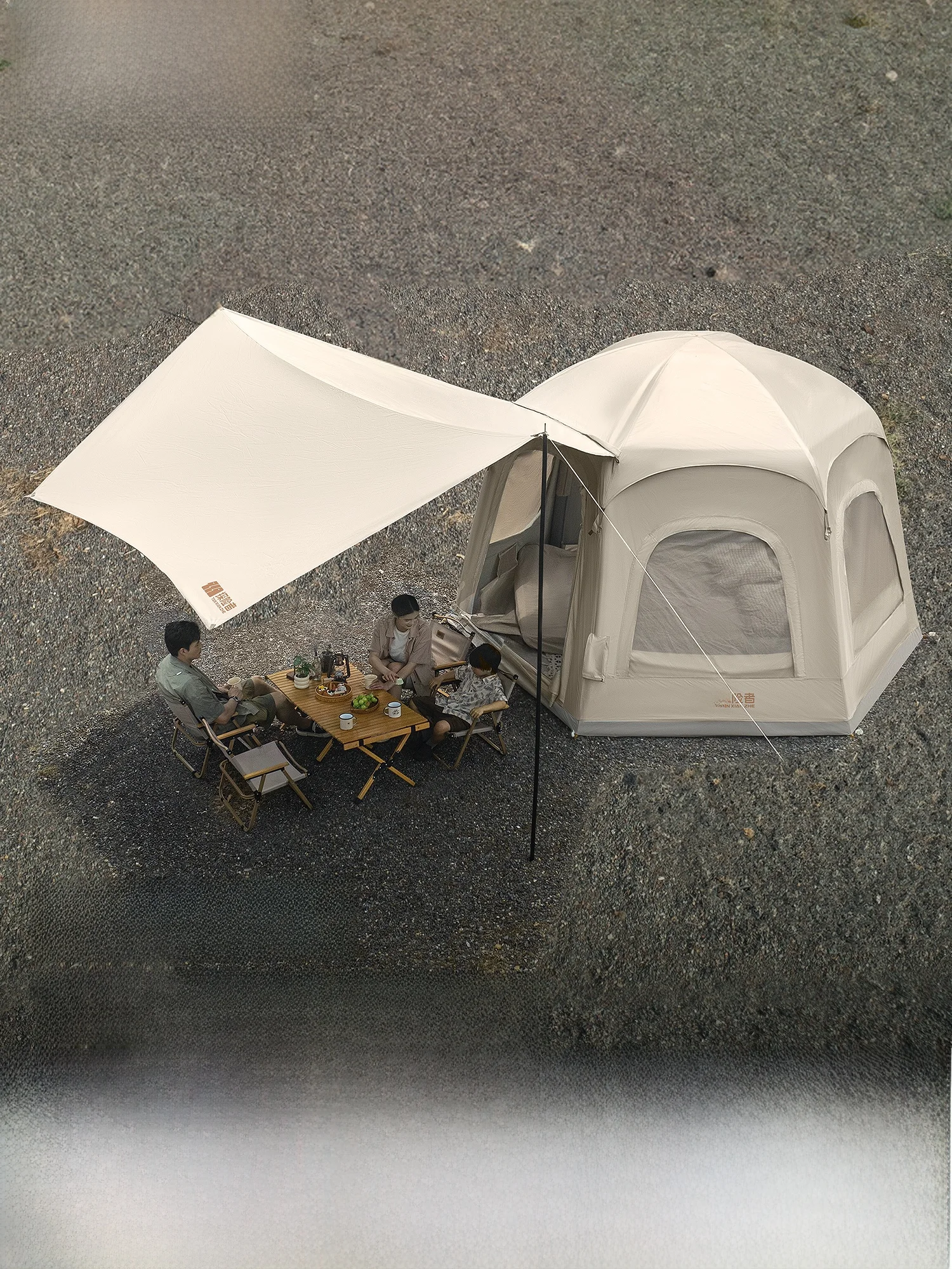 探検者自動膨張テント：10月キャンプ・冬キャンプ向けの防雨保温型ボール型テント