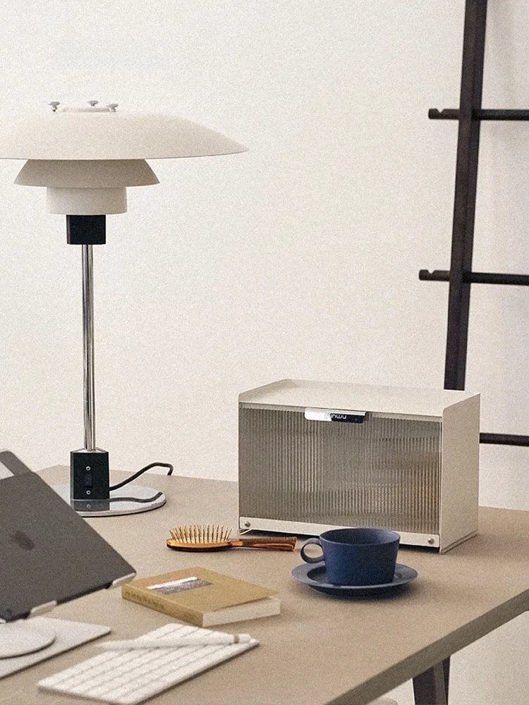 URFF DECO 自動灯光付き玄関収納キャビネット：マンション玄関の収納効率と機能性を実証