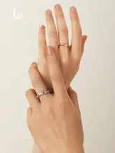 シンプルモダンなモビウスリング【女性用・ペアリング・デザイン性抜群】
