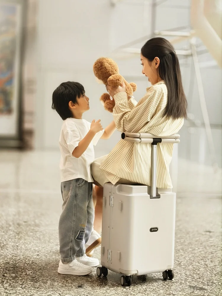 旅行カバンが「かわいい」で安心できるのは、どんなデザインか？