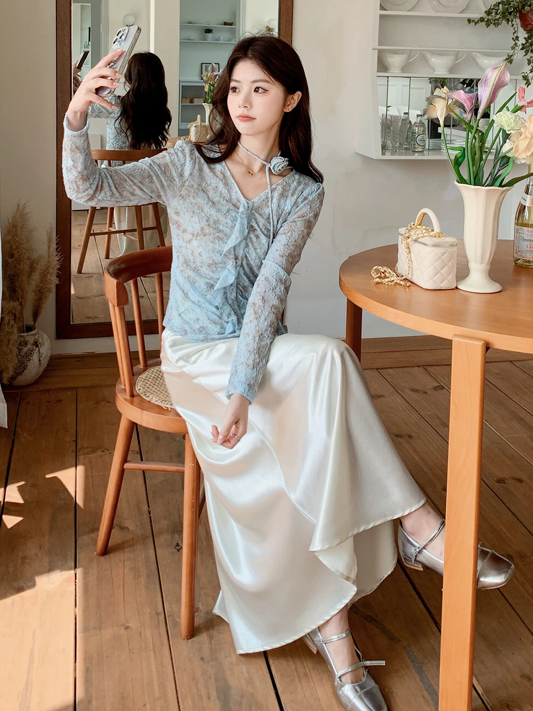 おうちデートで失敗しない服装は？気品あふれる一着が解決する理由