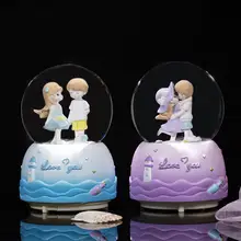 クリスタルボール カップル 女の子へのプレゼント 誕生日ギフト ミュージックボックス 家庭用 デスクトップ装飾 クリエイティブ