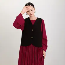 秋用黒色レディースノースリーブベスト【したフィット感・シンプルデザイン】