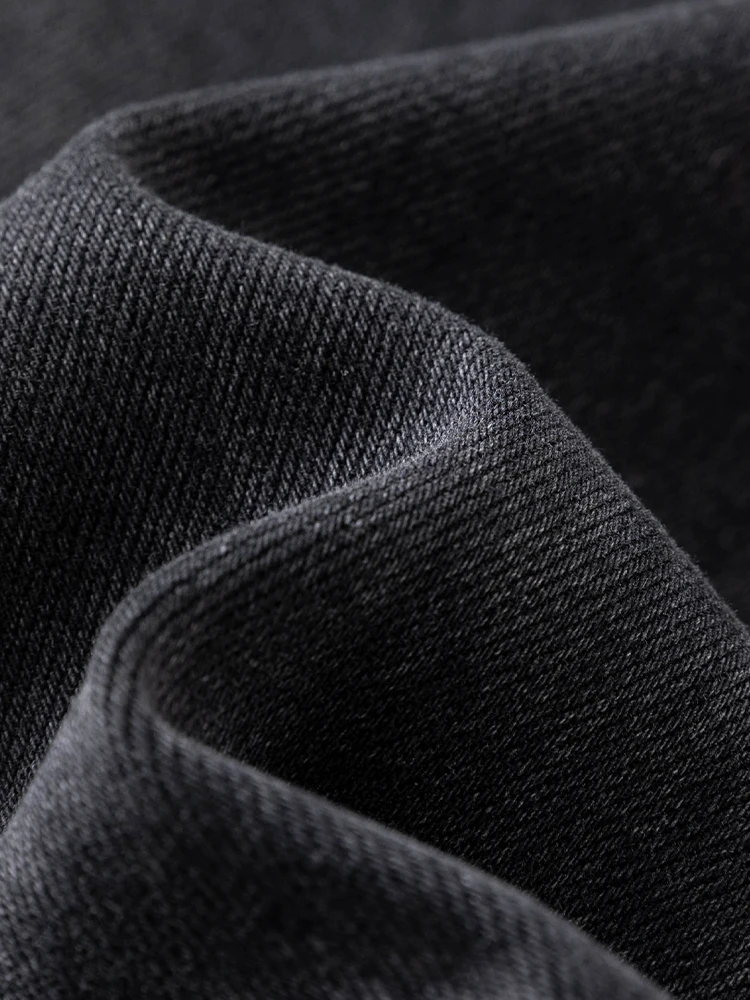 冬のデニムコーデで寒さに負けない方法は？