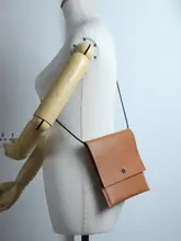 本革製 手作りショルダーバッグ【ヴィンテージスタイル・軽量・小型・女性用・スマホ収納可】