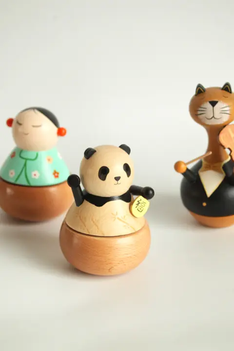 不倒翁デザインの猫の音楽ボックス【ユニークなインテリア装飾用】