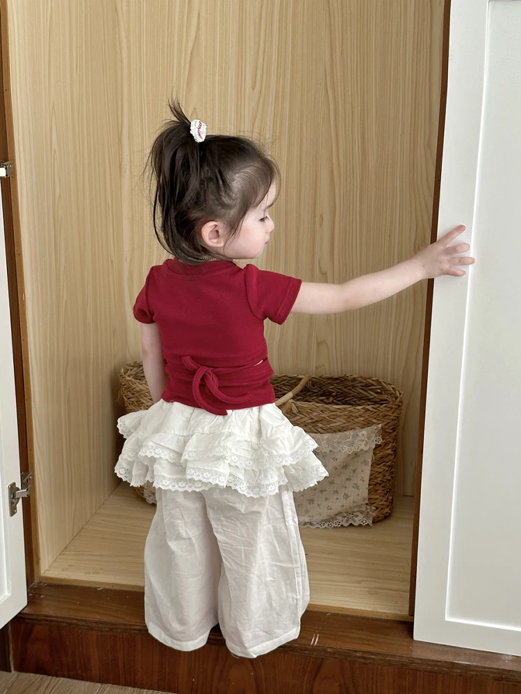 かっこいい女子の夏コーデ：FADOBABYのボウタイ付きTシャツとレースパンツセット