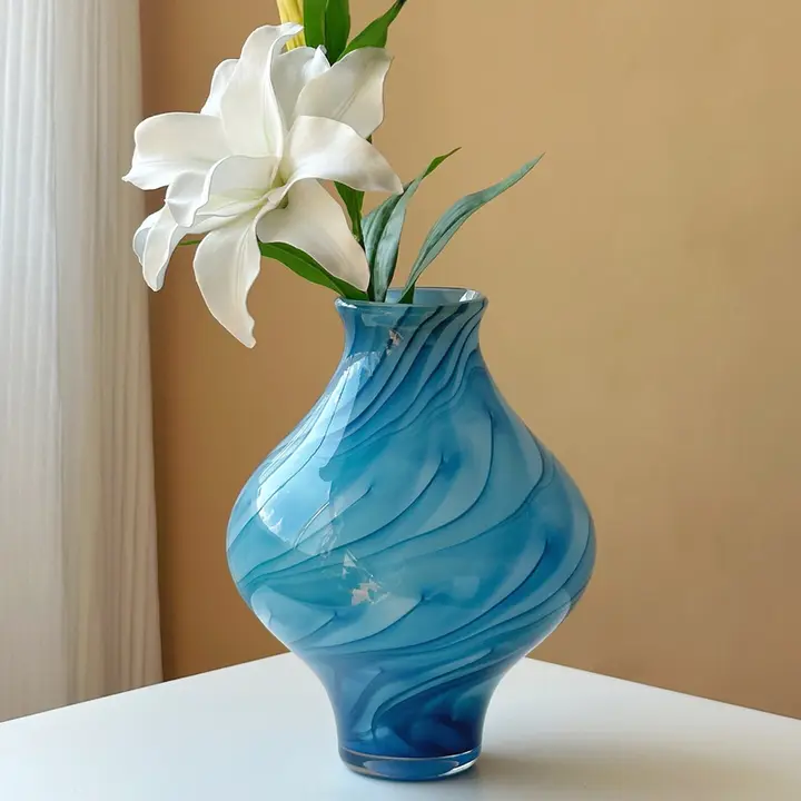 美しいデザインの中古琉璃花瓶【リビング・ダイニング用・花挿し器】