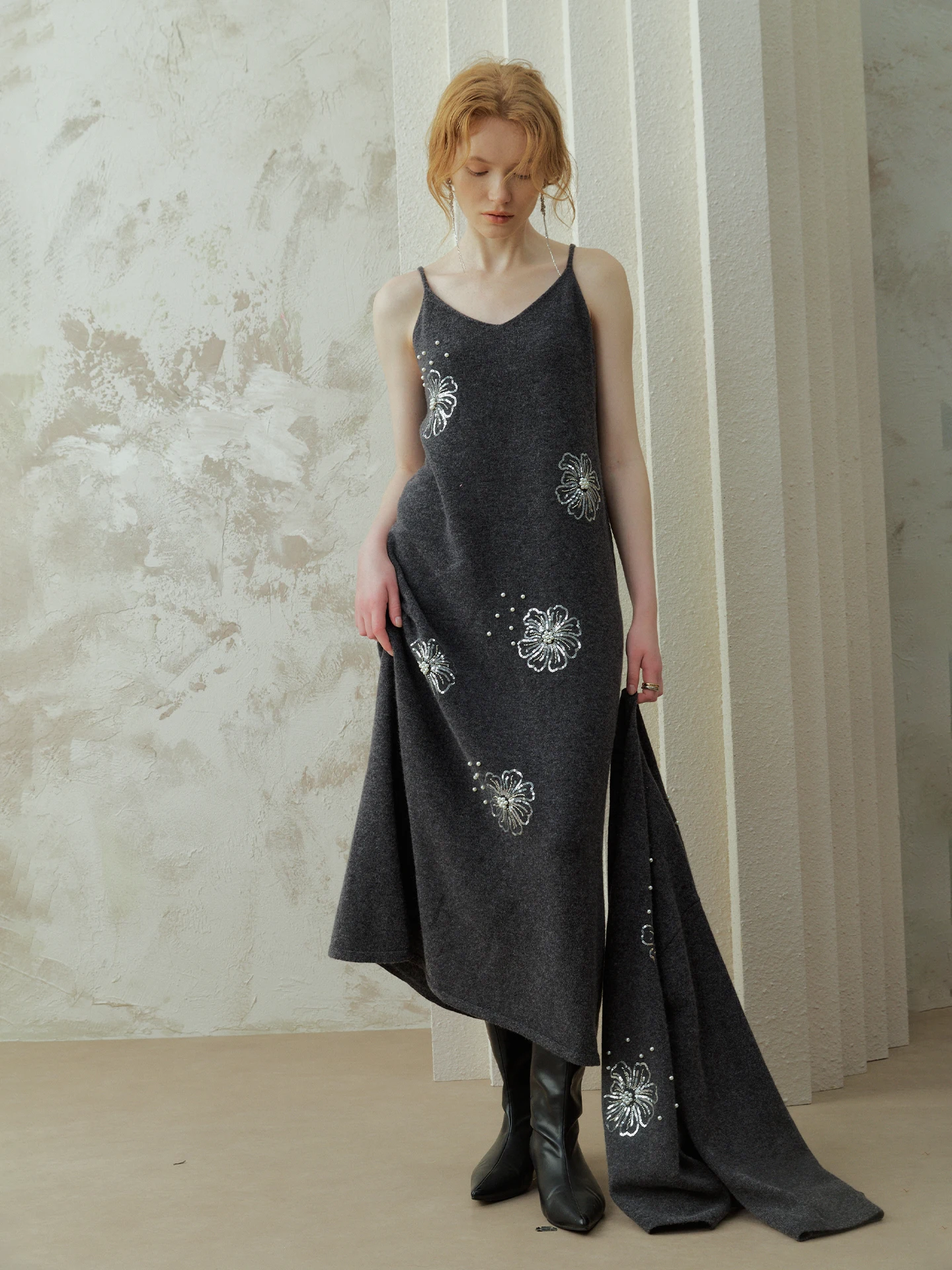 needles モヘアカーディガン 別注：精緻なビーズ刺繍と植物花卉パターンのウールニットセットアップ