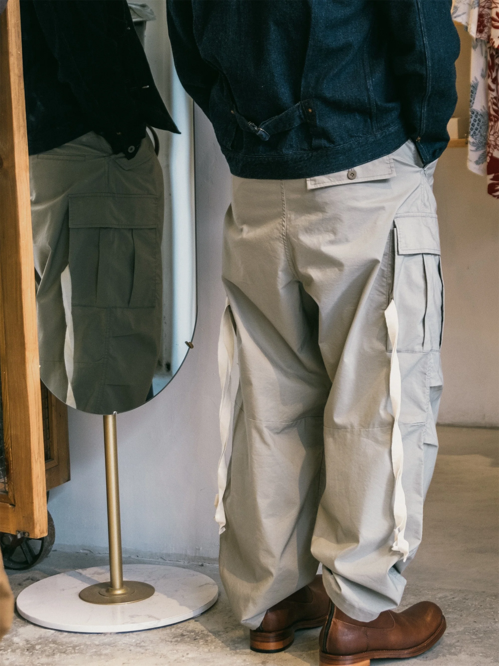 キャンプ レディース コーデ としてのアウトドアカーゴパンツの機能性とシーン別活用