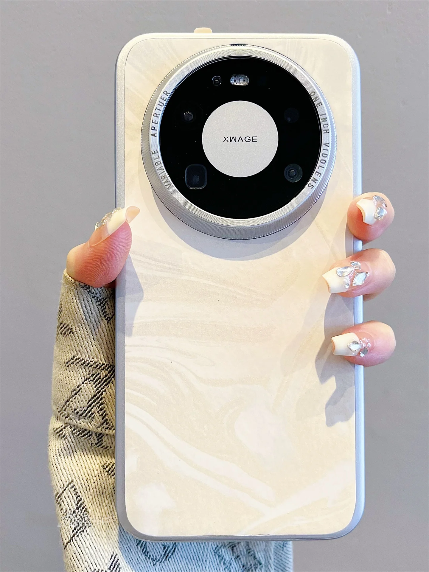 高級電鍍ベロア風流砂模様スマホケース：ゴールド・シンプル・デコストーンとの違いと実用性