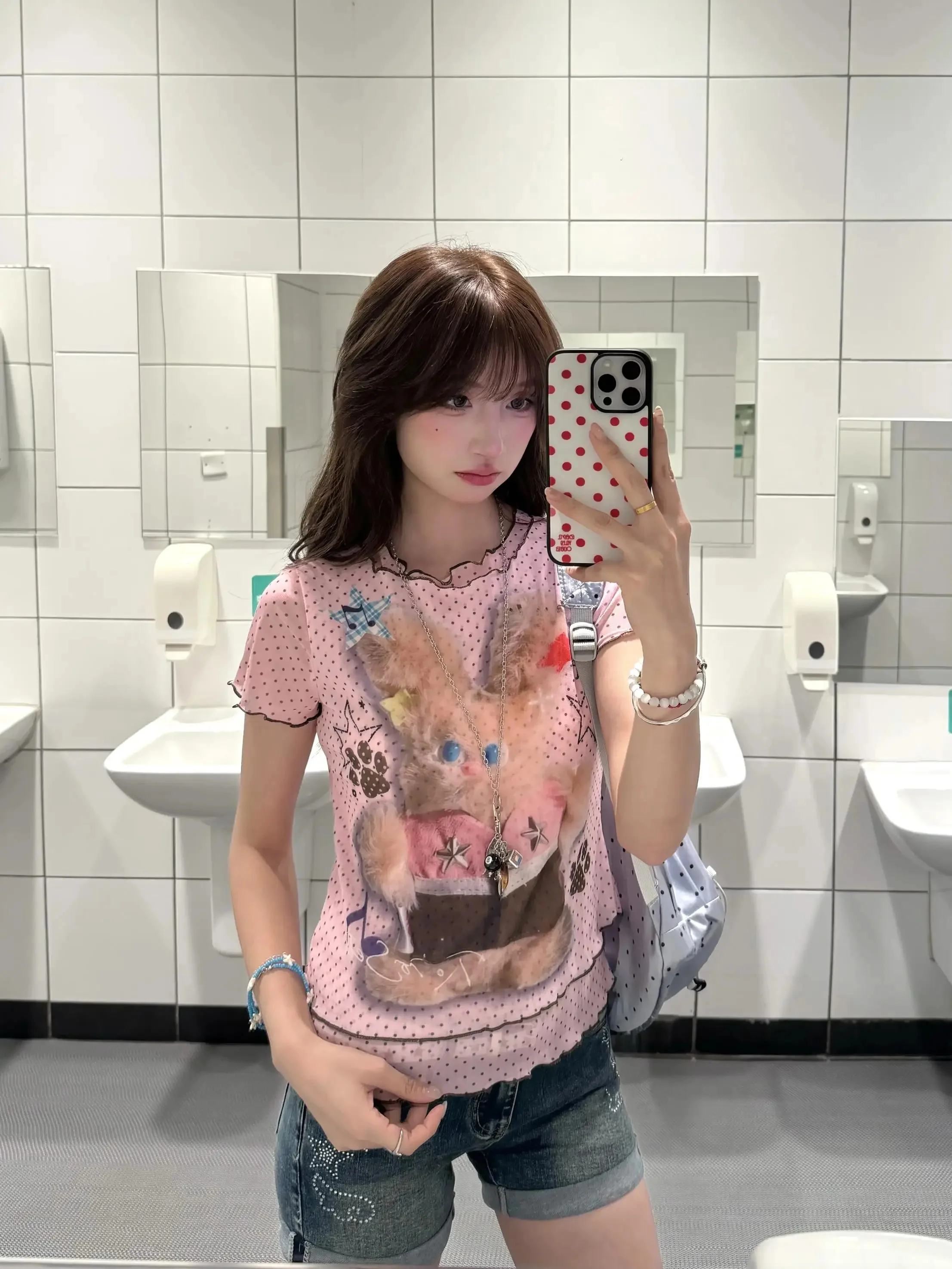 レトロかわいいTシャツを選ぶときに迷うなら、この1点が鍵になる！
