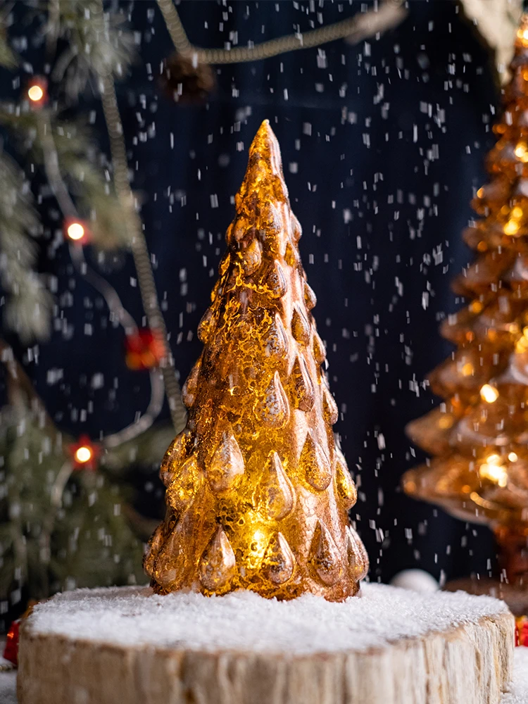 ガラスのクリスマスツリーはなぜ今、日本の家に必要なのか？