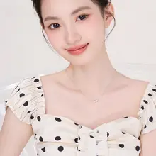 微笑みリボンデザインネックレス【女性用・ラグジュアリー感・バタフライ結び・おしゃれアクセサリー】