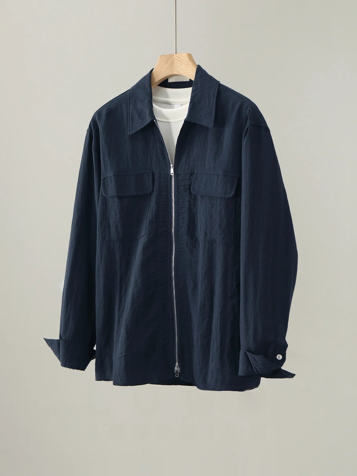 1万円で買えるメンズブランドシャツは、本当に「おしゃれ」にできるのか？