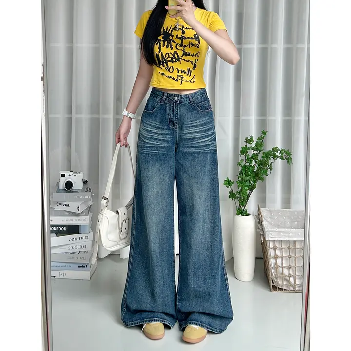 レトロなブルーのワイドレッグデニムパンツ【ハイウエスト・ルーズフィット・ストレートデザイン】（セットアップ対応）