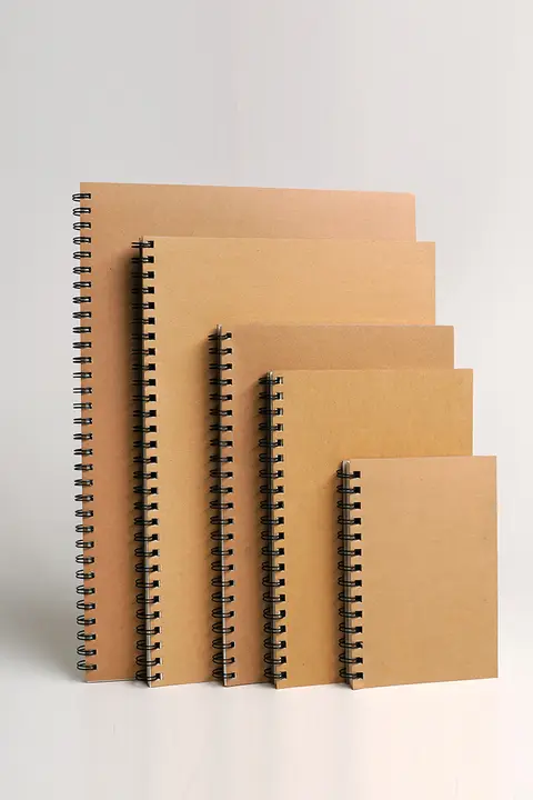 A4サイズのスケッチブック【ヴィンテージ風・空白ページ・リングバインダー式・携帯用】（セットアップ対応）