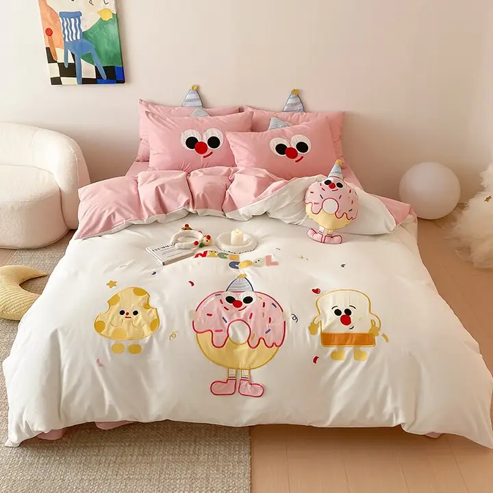 可愛いキャラクター柄の純綿四点セット【刺繍・水洗い可・子供向け】（セットアップ対応）