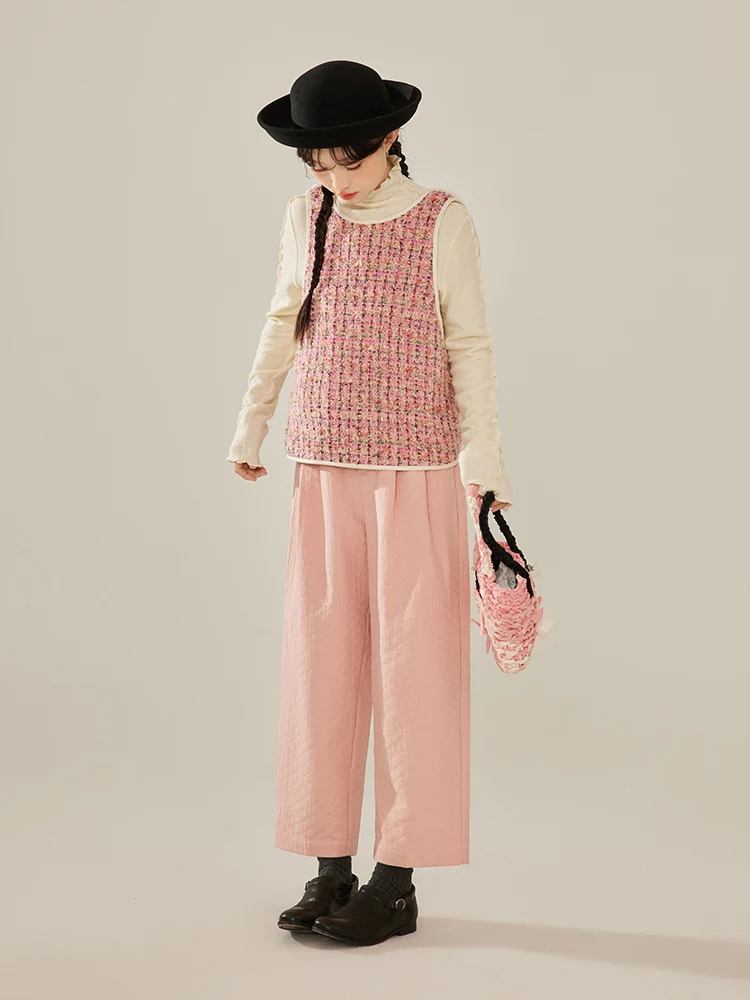くすみピンクのパンツはどんな感じ？アフタヌーンティーにぴったりな「感のあるピンクのダイヤモンド模様パンツ」の選び方