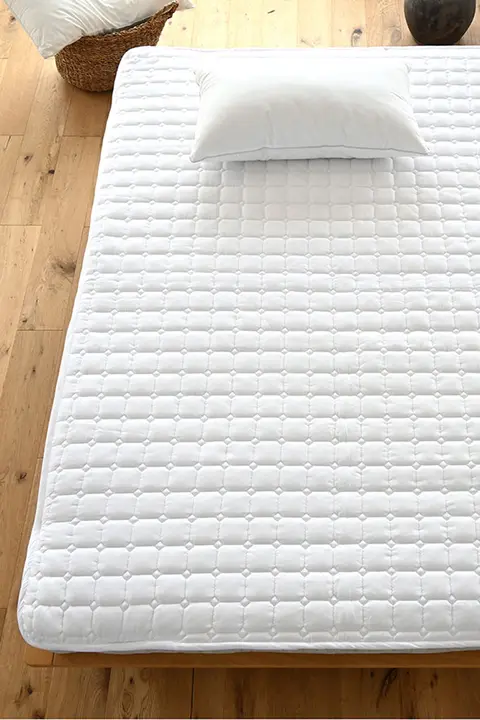 水洗い可能な防塵ベッドマット保護カバー【ダブルサイズ・1.5m/1.8m対応・滑り止め付き】