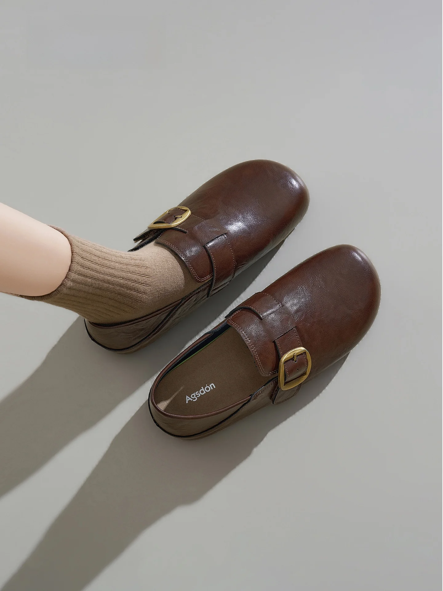 軽量職場向けmoccasin：Agsdonの浅口デザインローファーが提供する歩きやすい履き心地