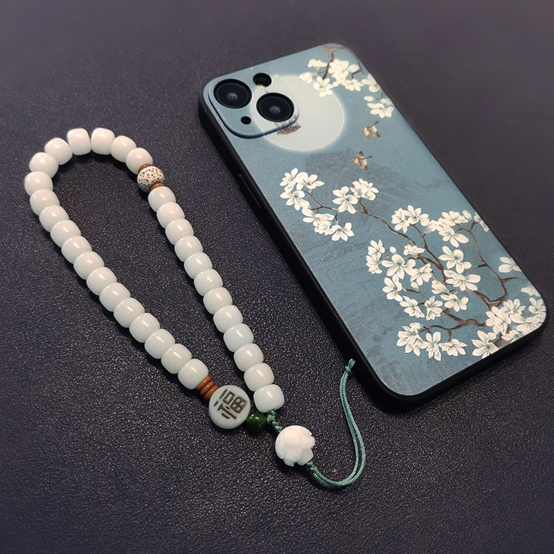 スマホにつけるストラップはどれが安全で実用的？中国風デザインのブレスレット式ストラップが意外に人気な理由