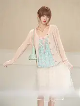 繊細な花柄のキャミソール【春夏用・女性・重ね着スタイル・シルエットを美しく見せるデザイン】