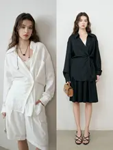 麻素材の透湿通勤用シャツ【サイドボタン・リバーシブルデザイン】とプリーツパンツ（セットアップ対応）