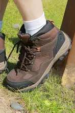 メンズ防水アウトドア登山靴【滑り止め・中高幹・牛革・クッション性】