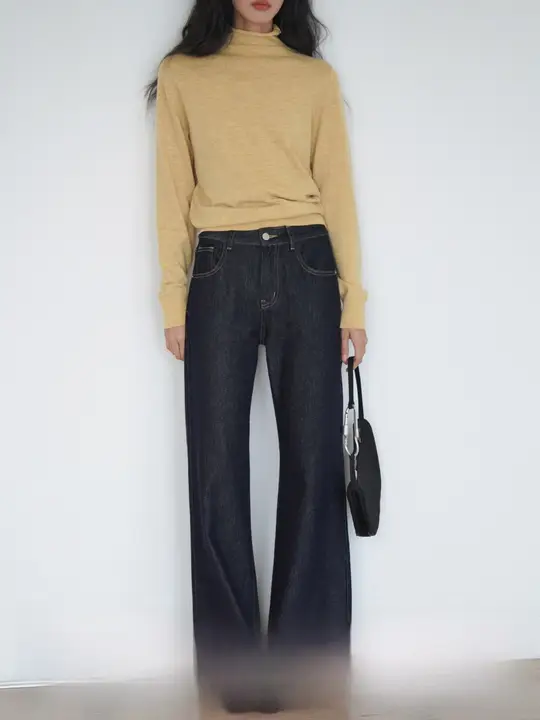 EIGHTHMONTH 深い青色のフレアデニムパンツ【秋用・スリムフィット・ゆったりワイド】