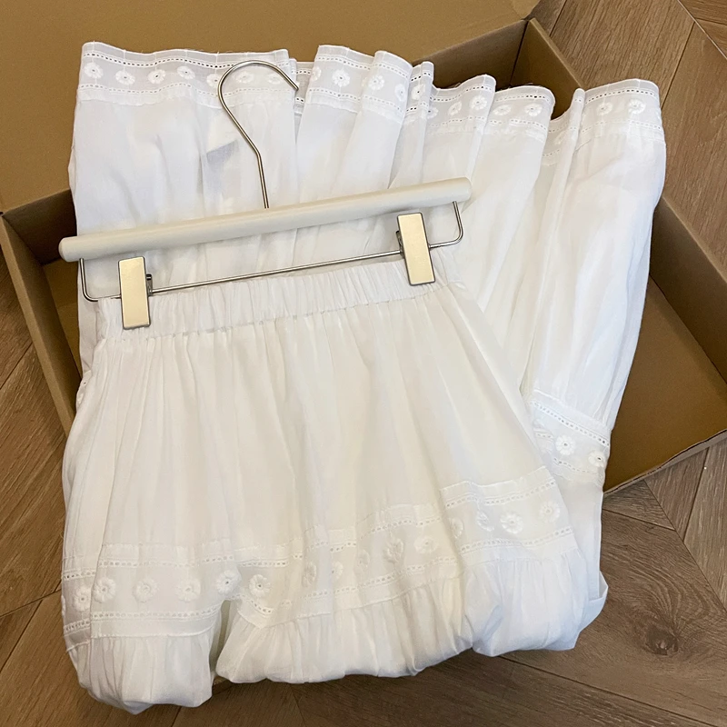 シンプル可愛い服の取り入れ方は？3選で日常に自然に溶け込む大人の甘さを実現