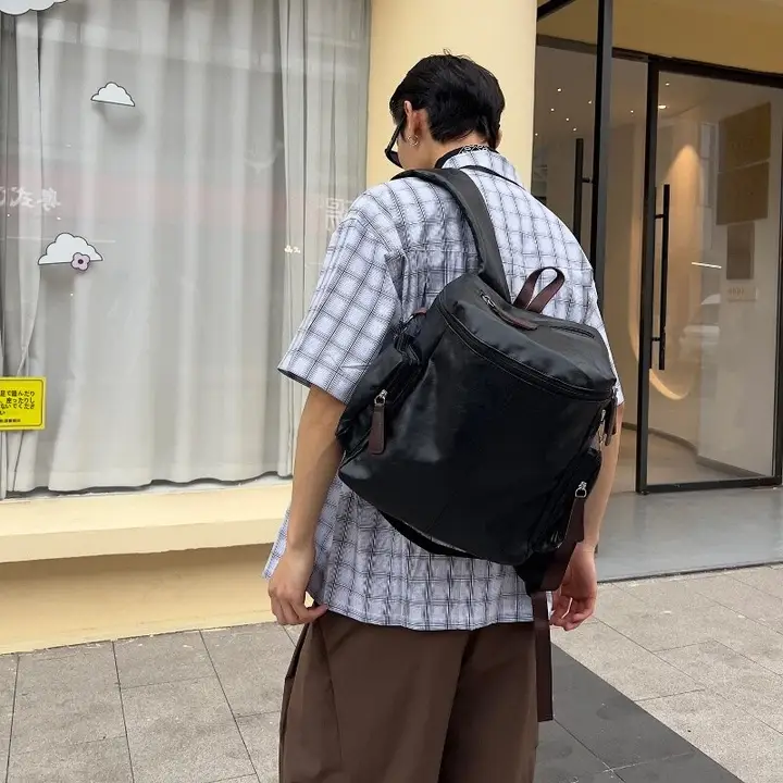 ユニセックス バックパック【通勤・カジュアルスタイル・ブラック】
