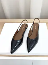 シンプルなデザインのオープントゥサンダル【低ヒール・ポインテッドトゥ・春夏用】