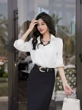 レースとカラーリングのコントラストが美しいVネックシャツ【フレッシュロマンティック・体型カバー】